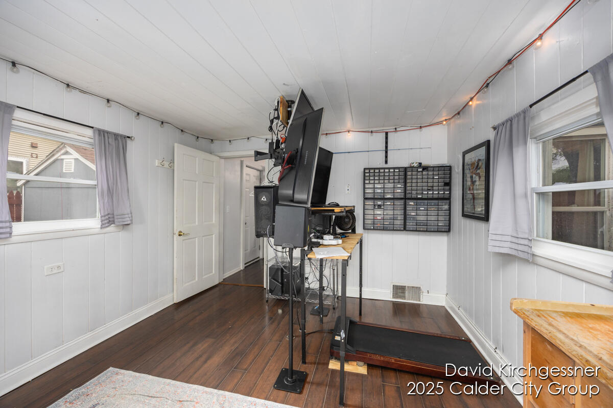 122 Dwight Avenue SE