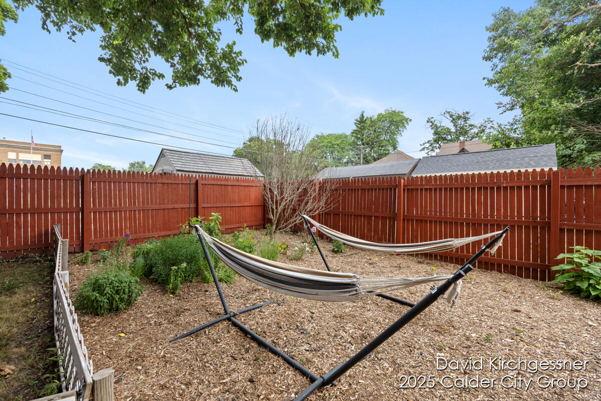 122 Dwight Avenue SE