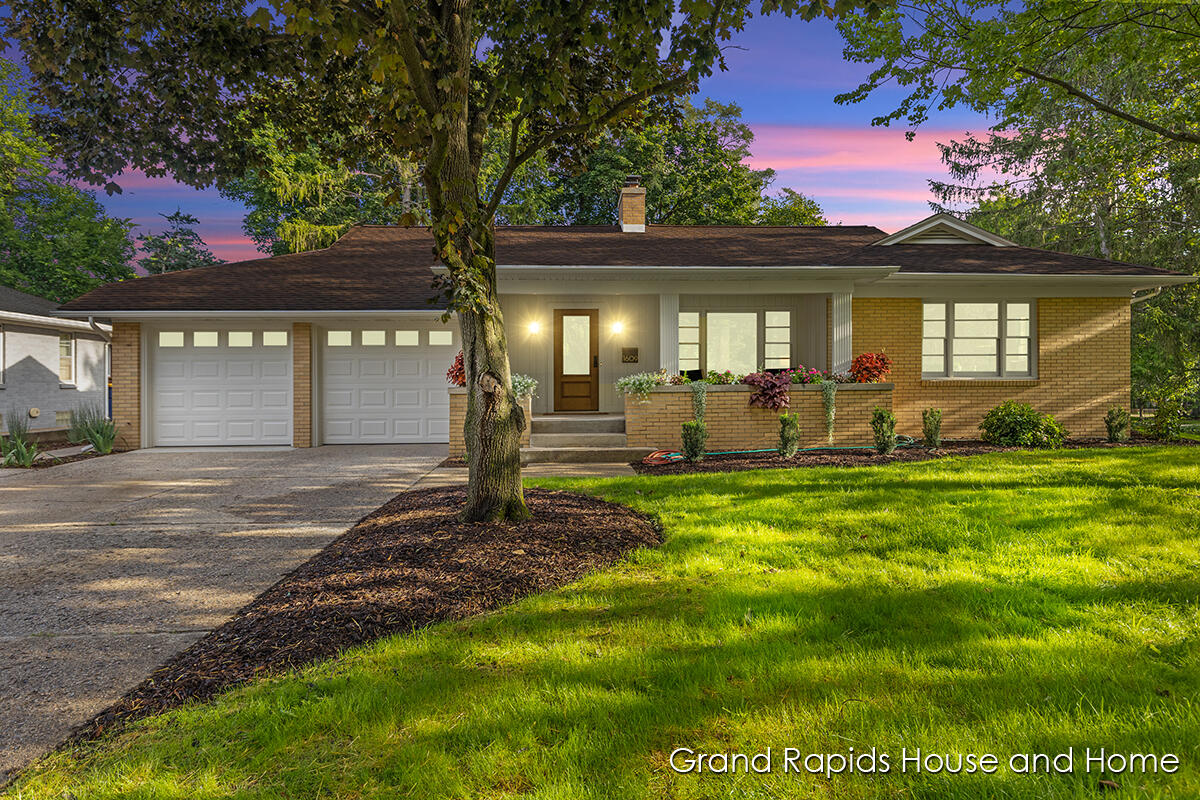 1609 Seminole Road SE