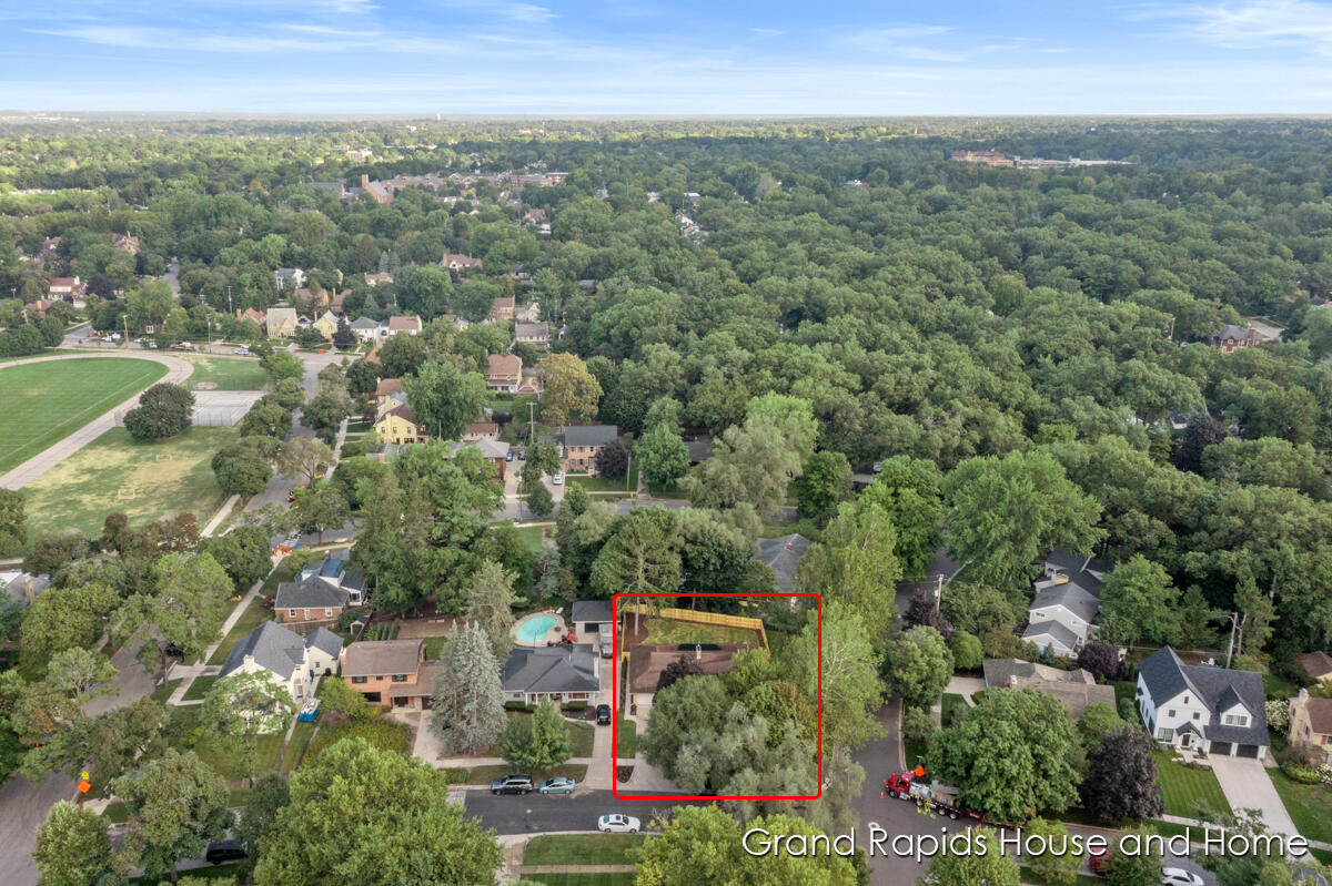 1609 Seminole Road SE