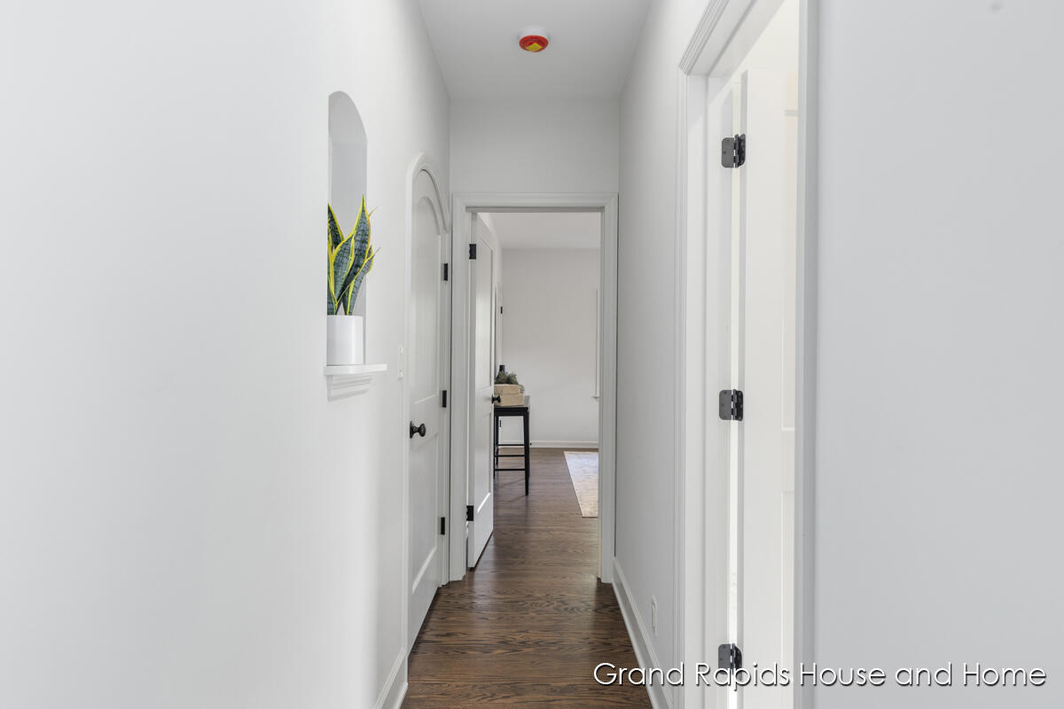 1609 Seminole Road SE