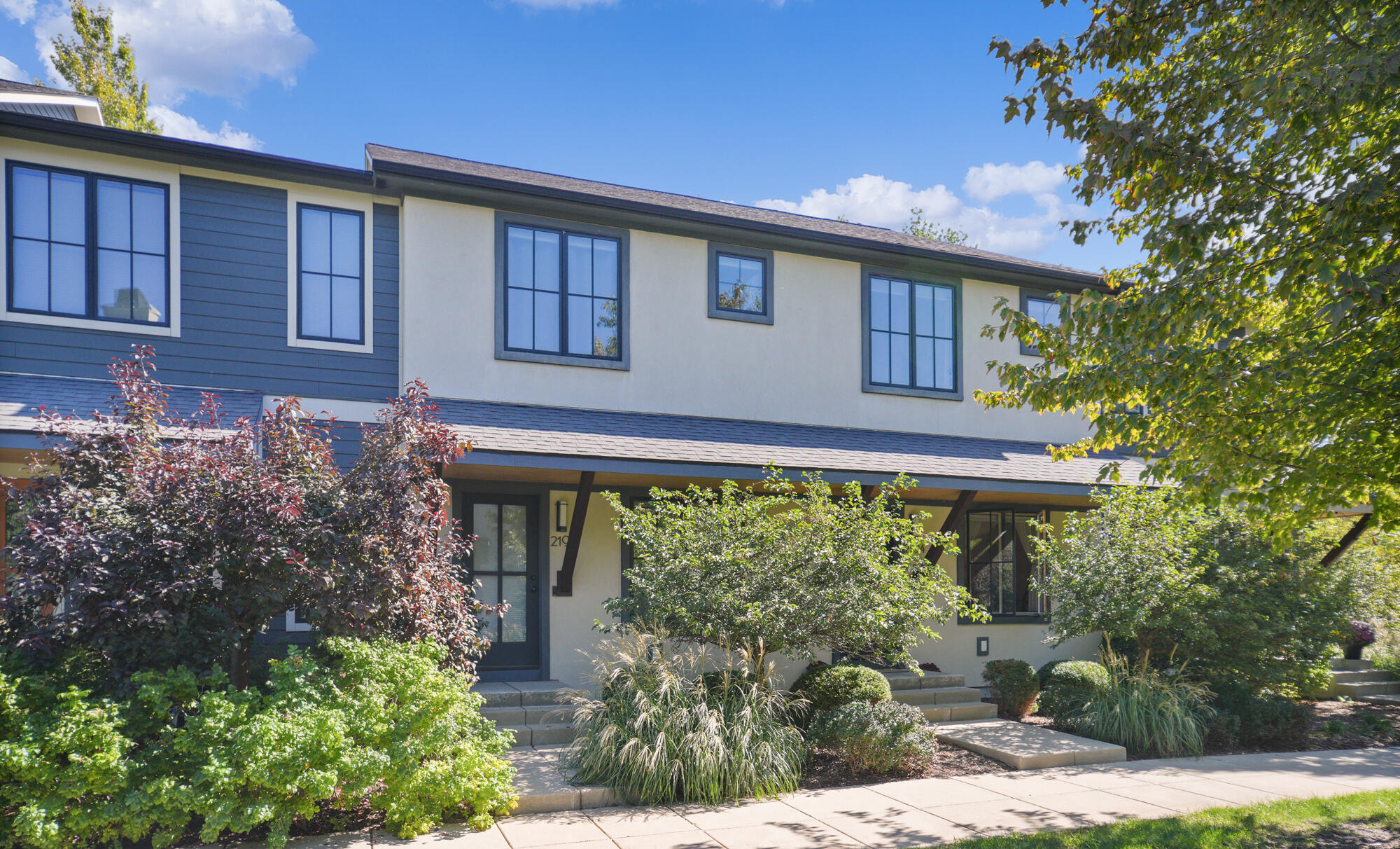 2194 New Town Drive NE