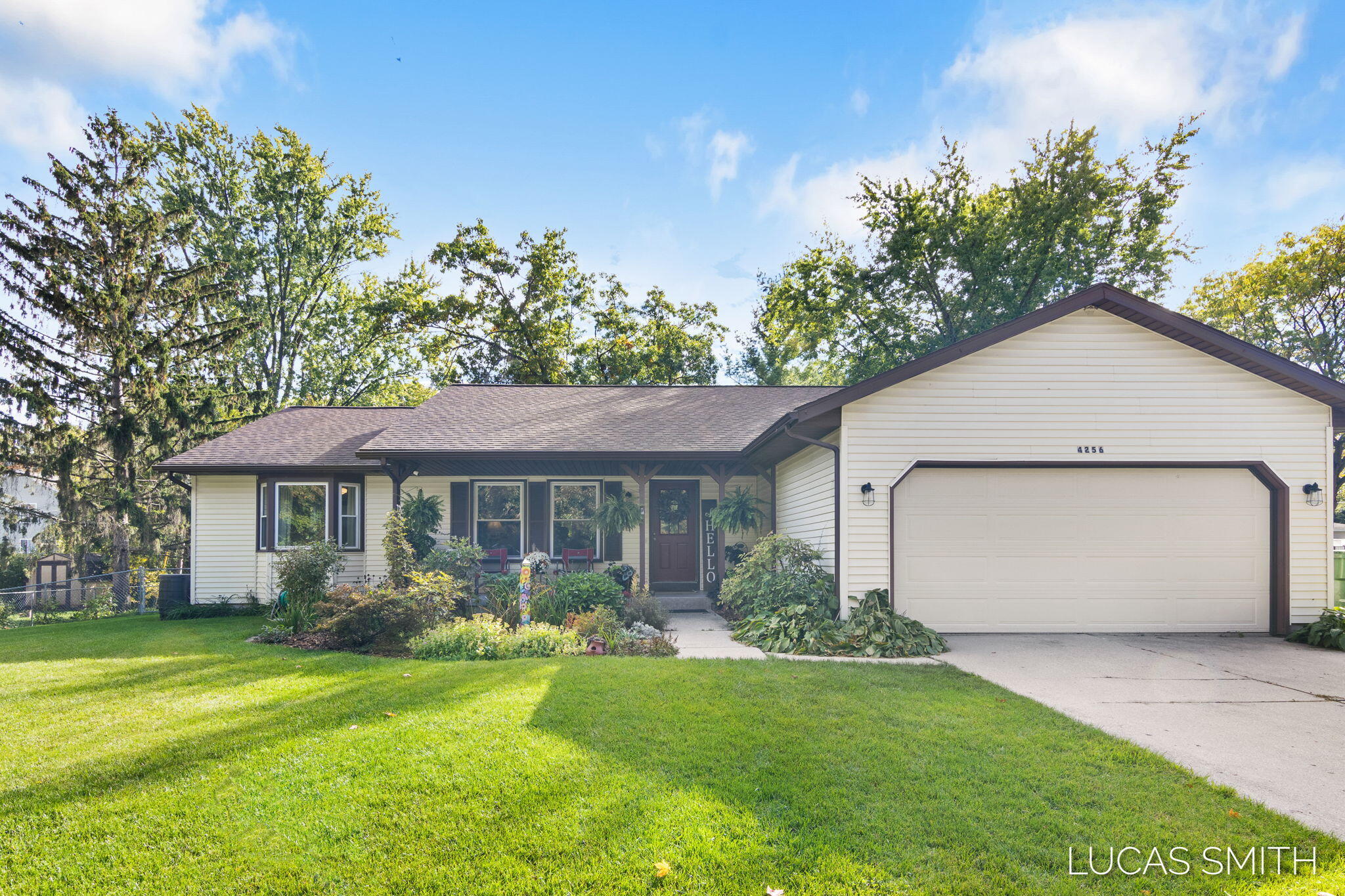 4256 W Grand Boulevard NW