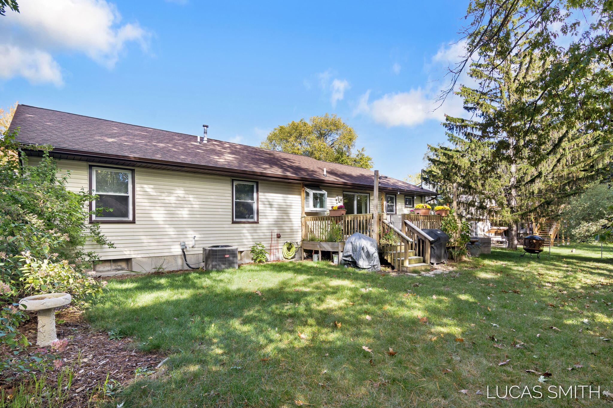 4256 W Grand Boulevard NW