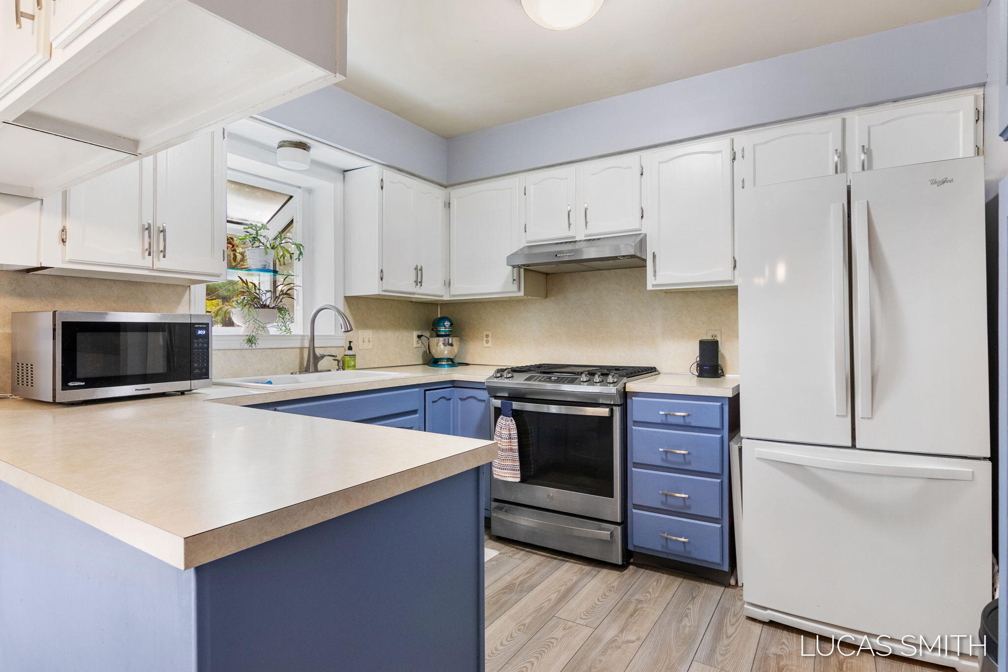 4256 W Grand Boulevard NW