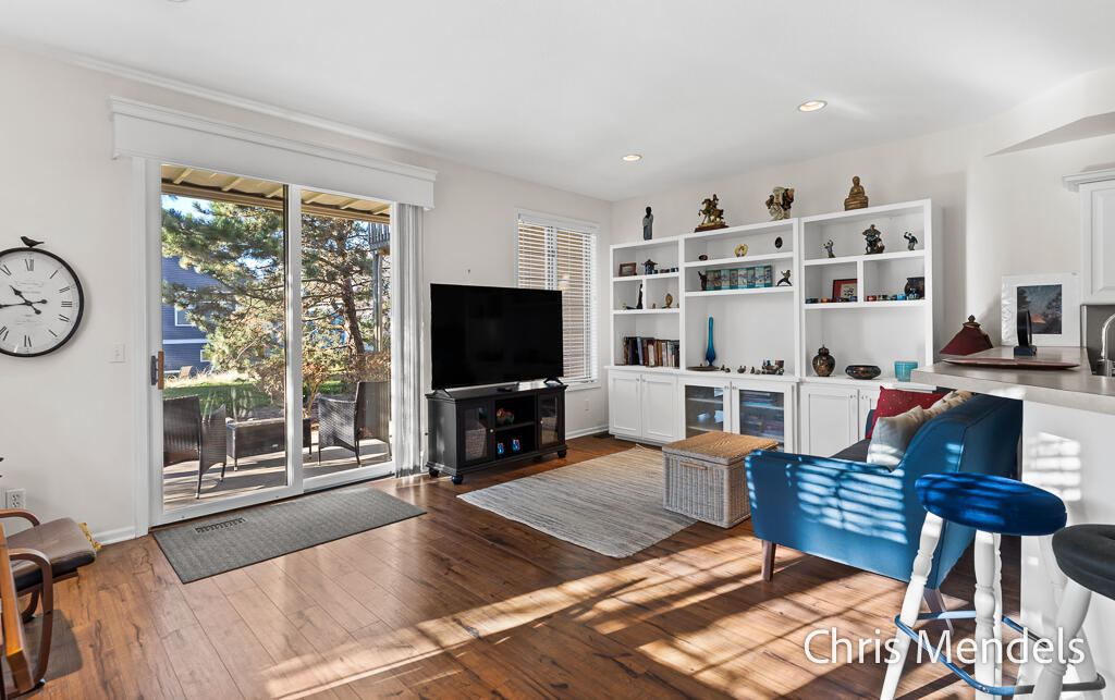 1387 W Harbour Towne Circle 231