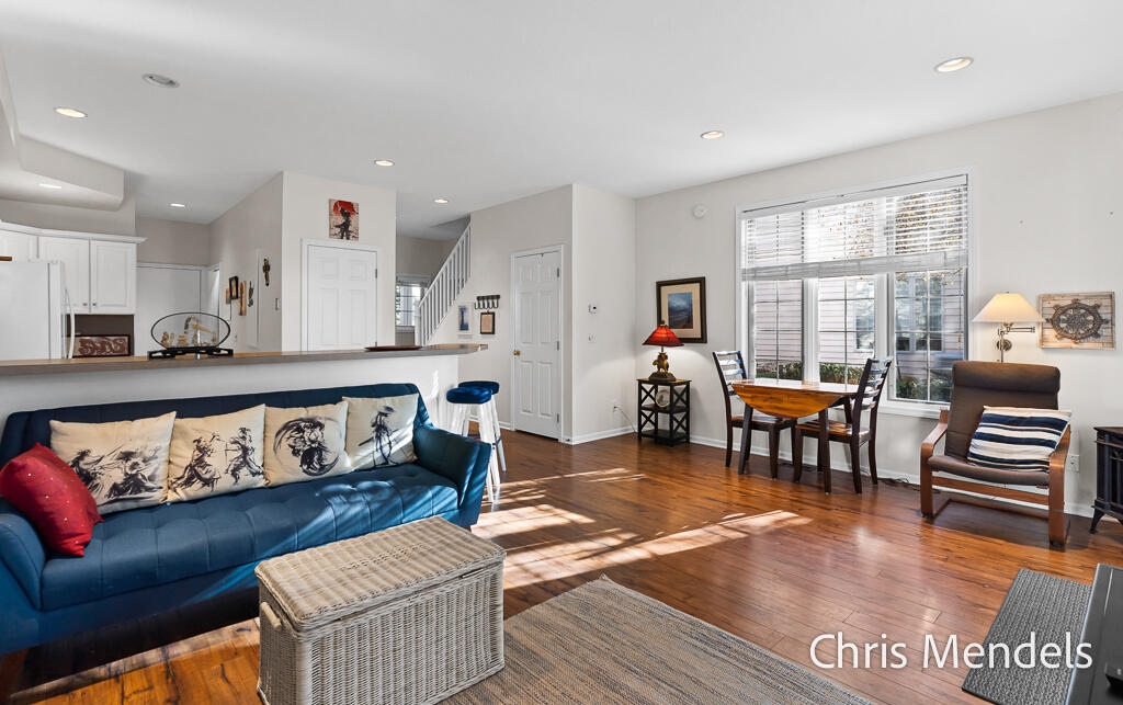 1387 W Harbour Towne Circle 231