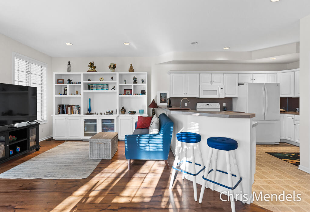 1387 W Harbour Towne Circle 231