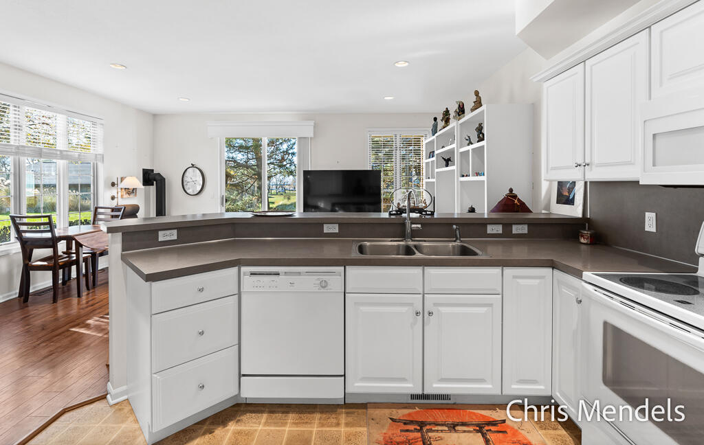 1387 W Harbour Towne Circle 231