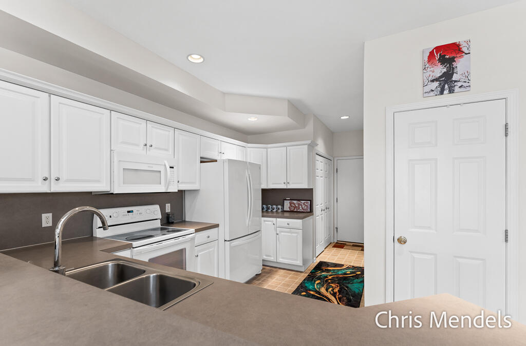 1387 W Harbour Towne Circle 231