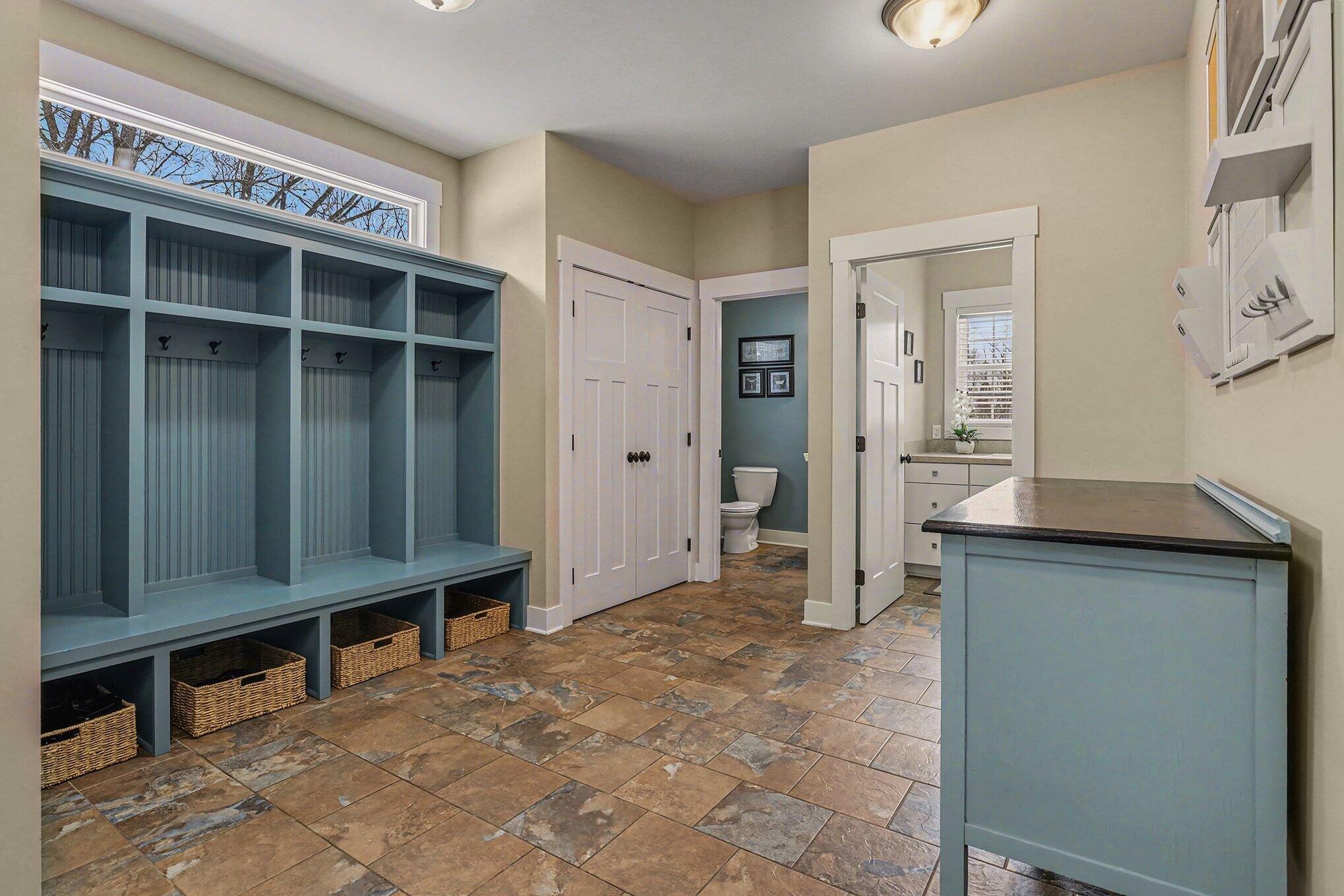 6436 Summer Meadows Drive NE