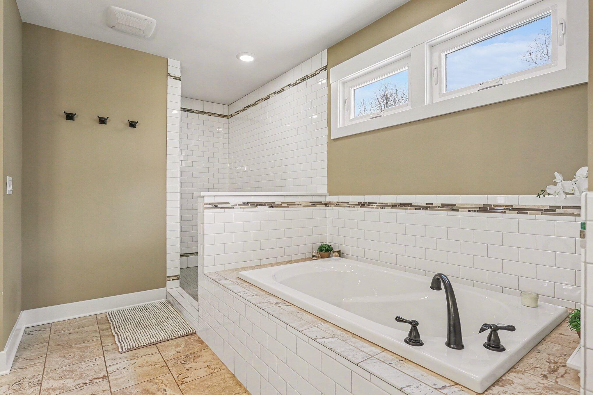 6436 Summer Meadows Drive NE