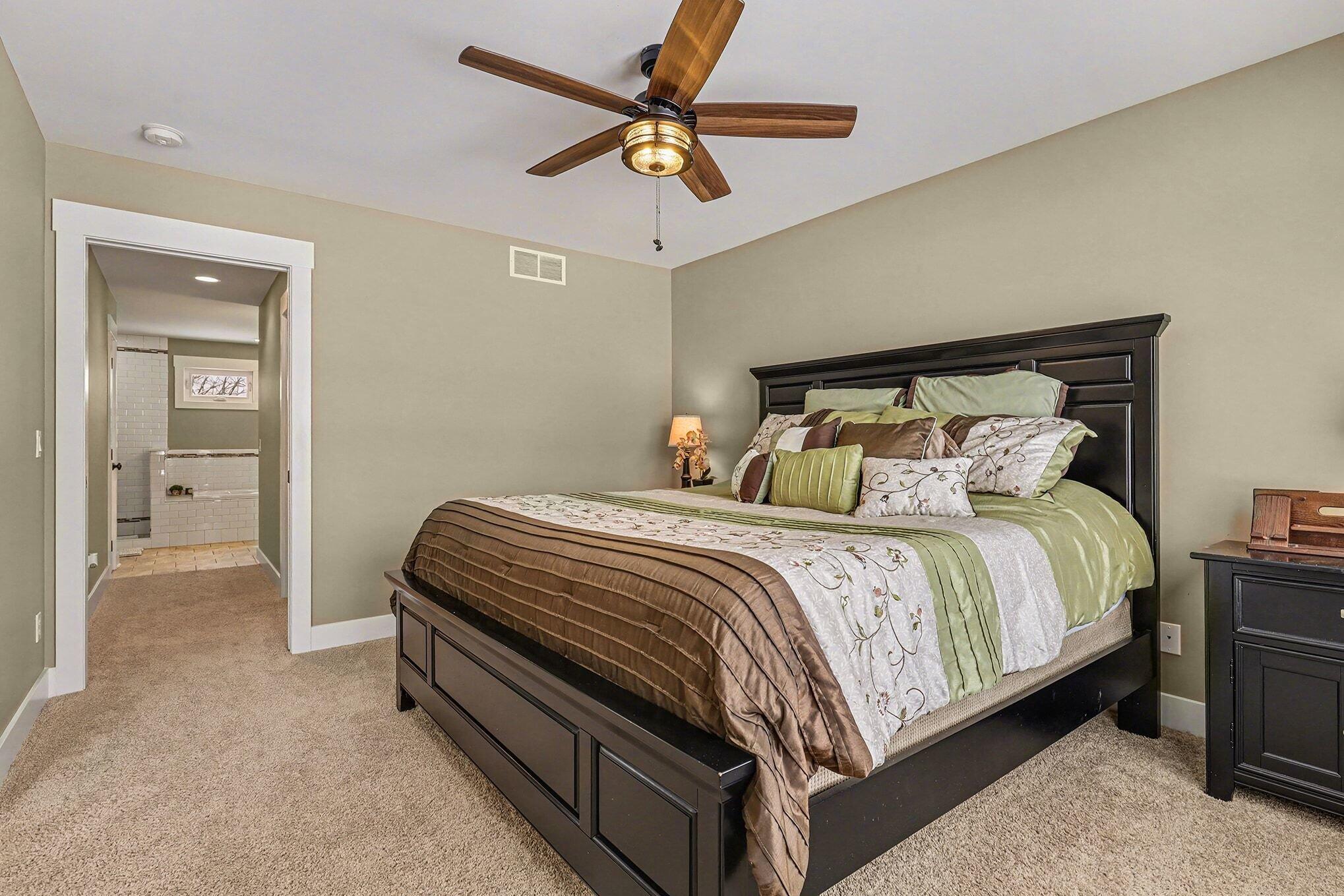 6436 Summer Meadows Drive NE