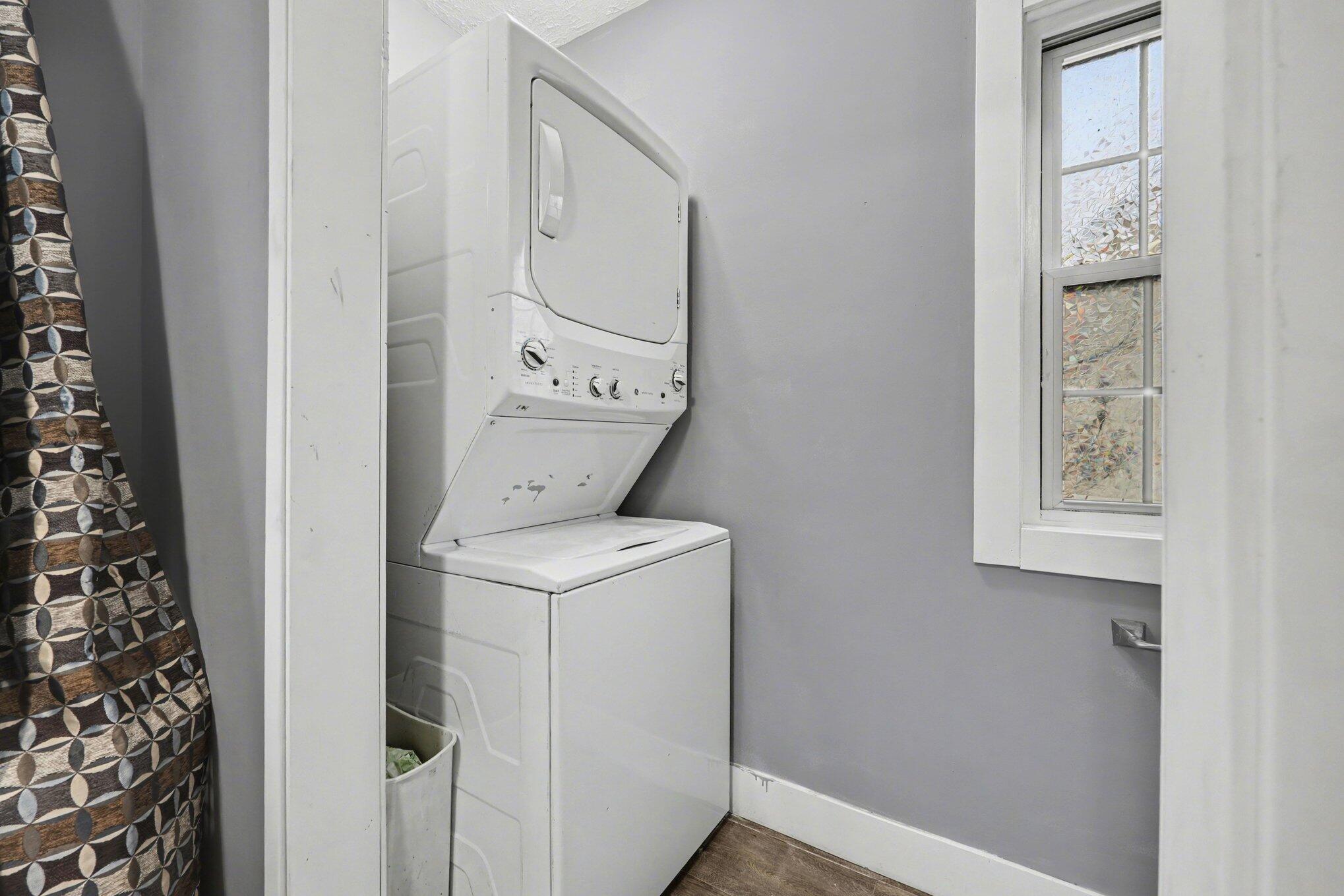 1945 Galewood Avenue SW