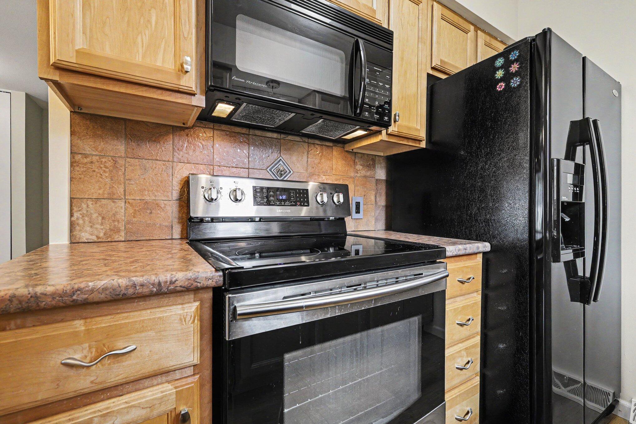 689 Carriage Lane