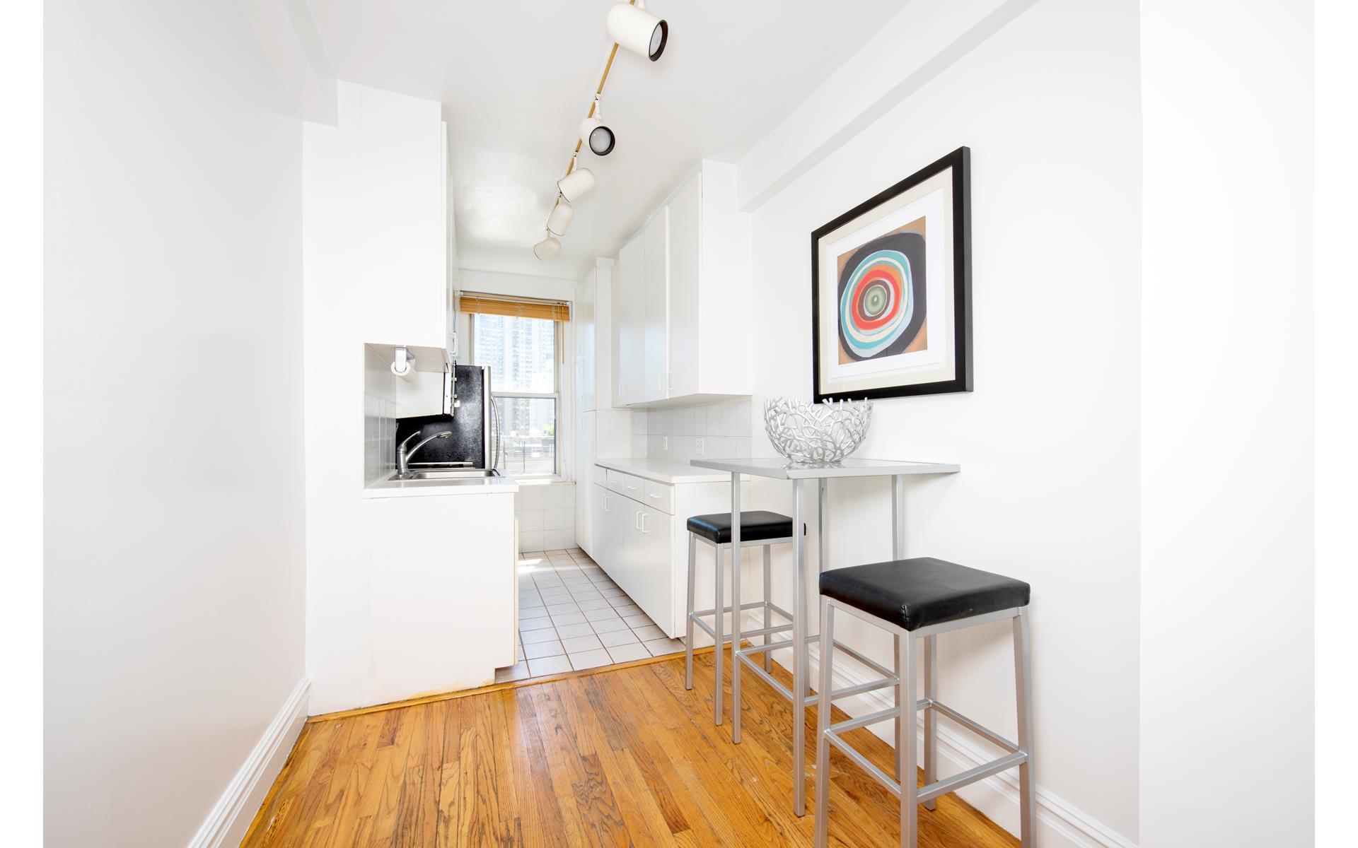 308 E 79TH Street 8K