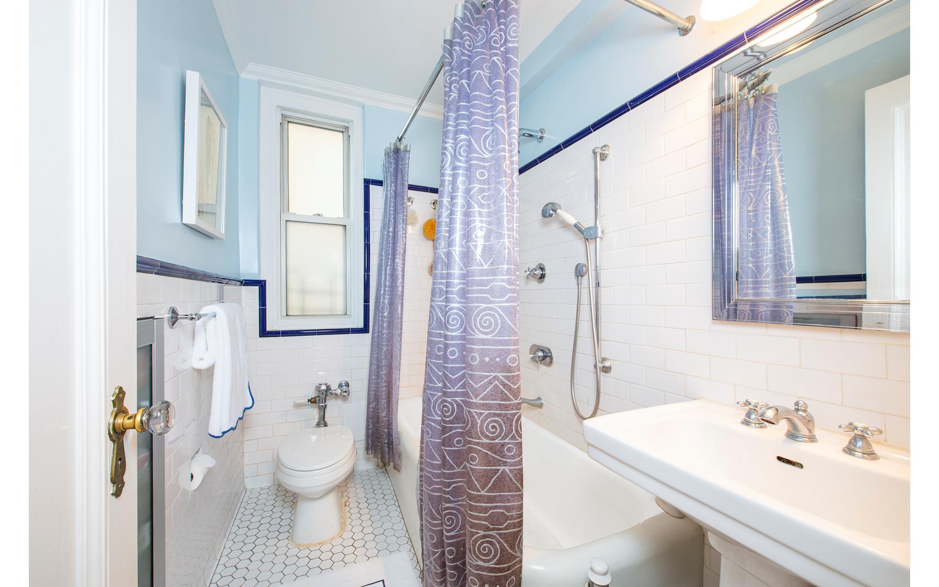 308 E 79TH Street 8K