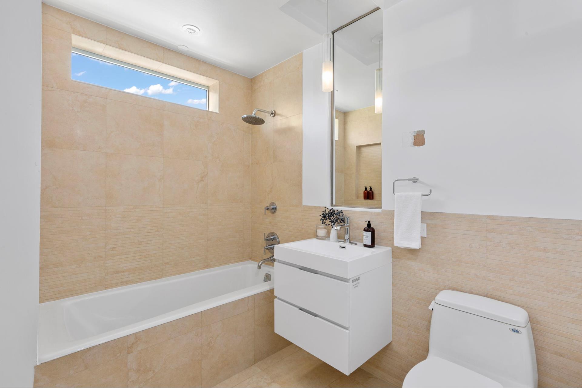 92 GREENE Street PH1