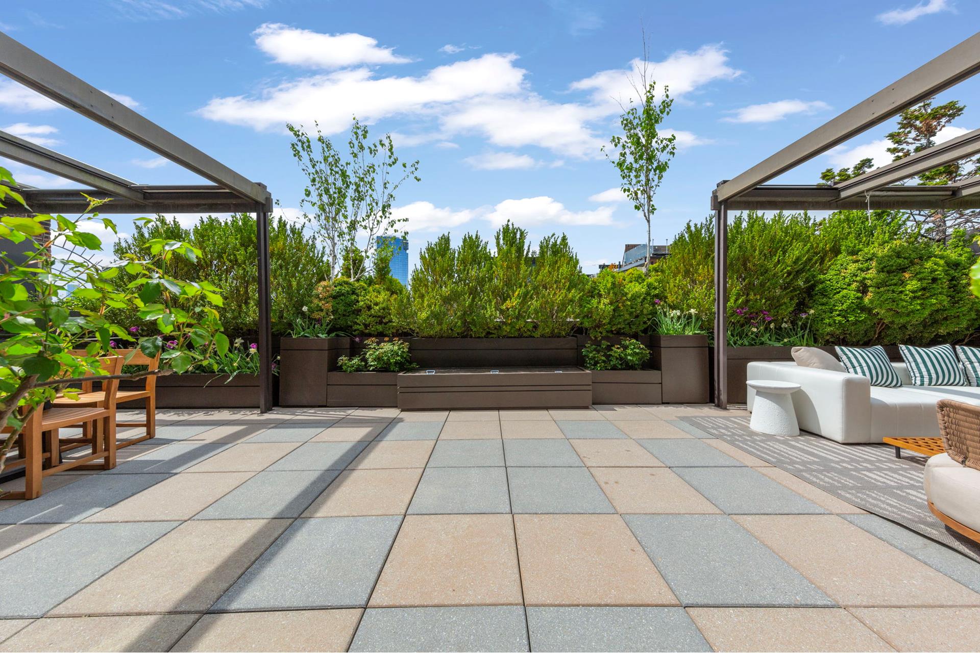 92 GREENE Street PH1