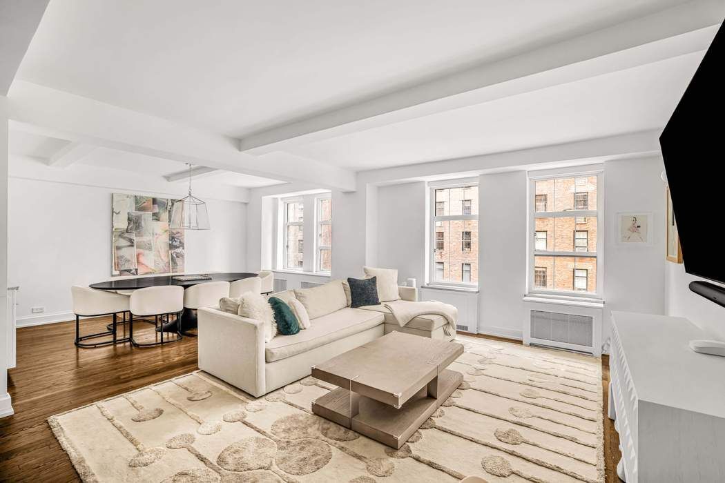 470 W 24th Street 7GJ