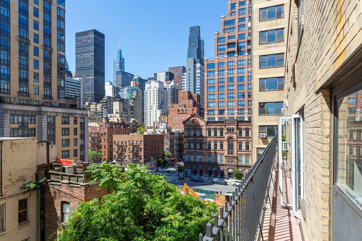 400 E 52ND Street 7J