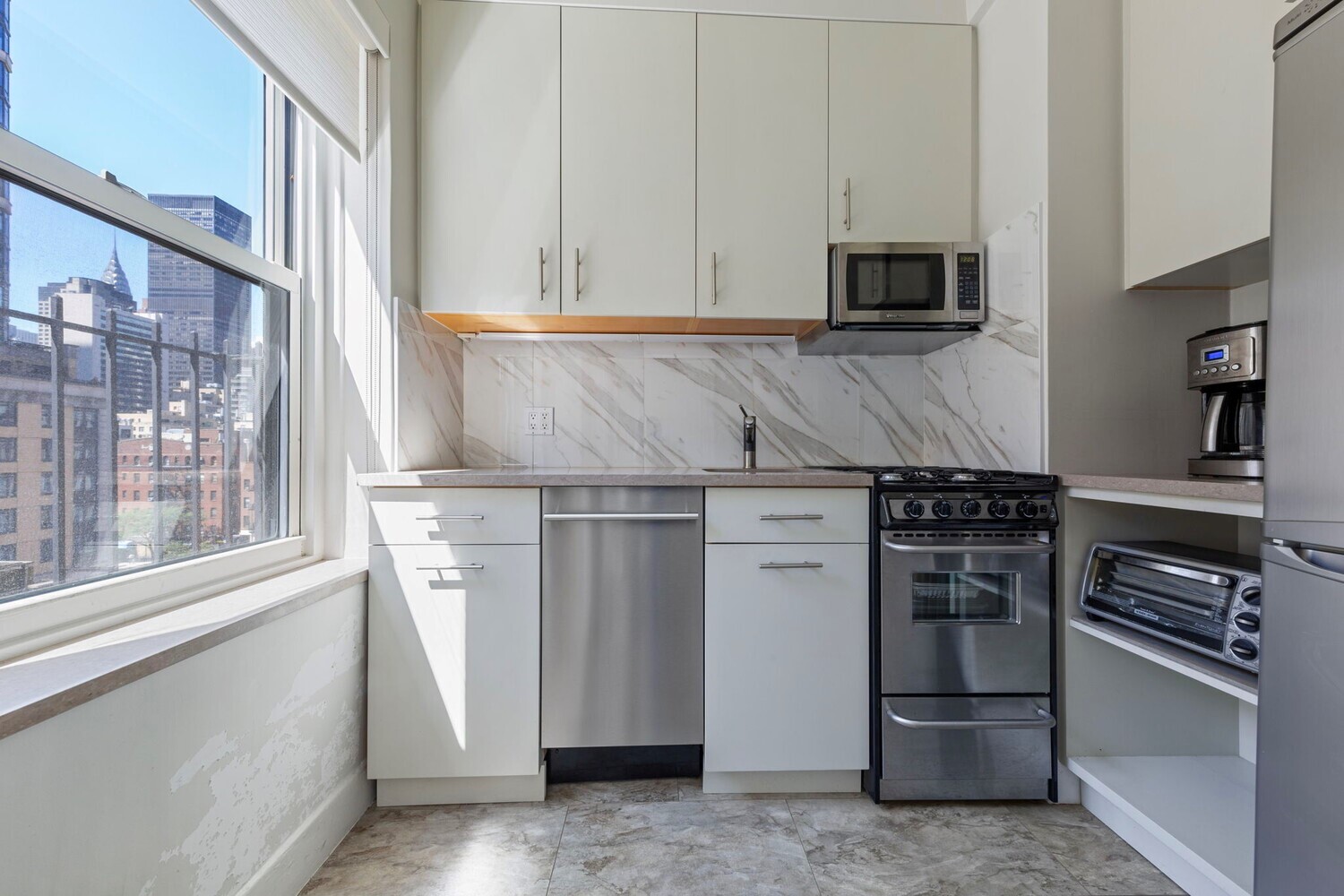 400 E 52ND Street 7J