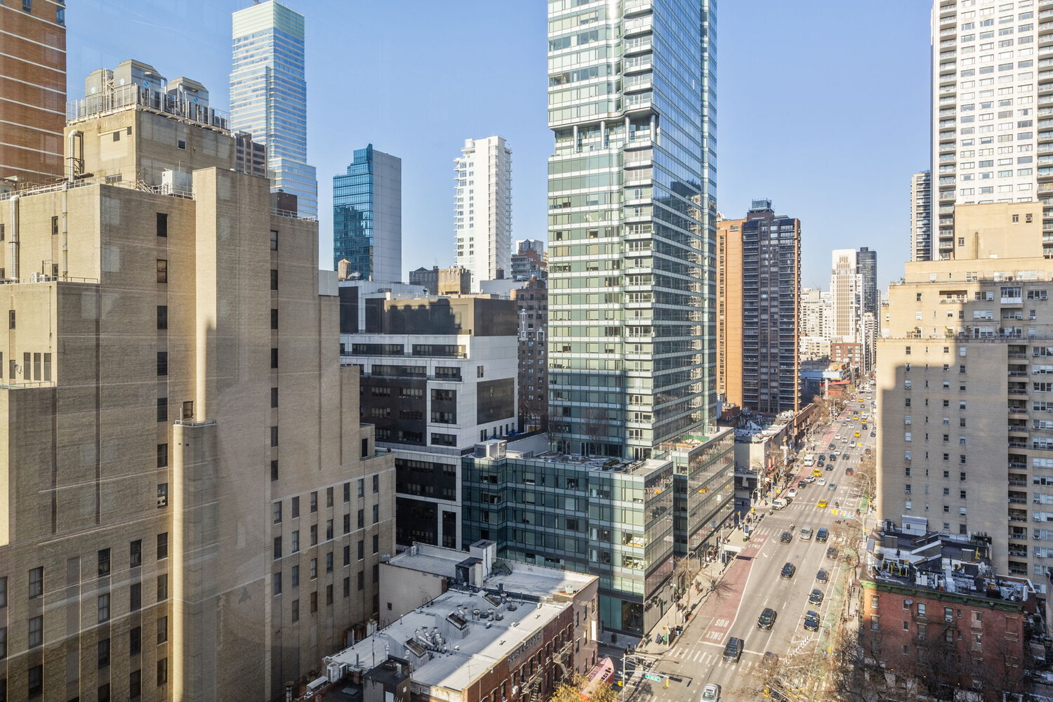 300 E 55TH Street 17B