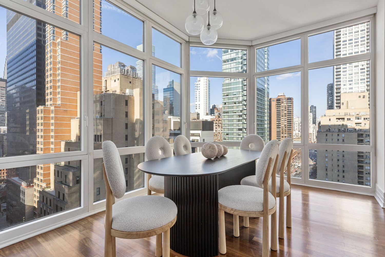 300 E 55TH Street 17B