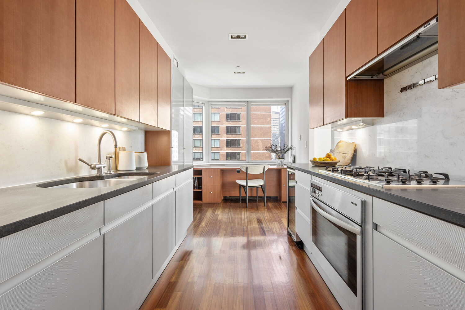 300 E 55TH Street 17B