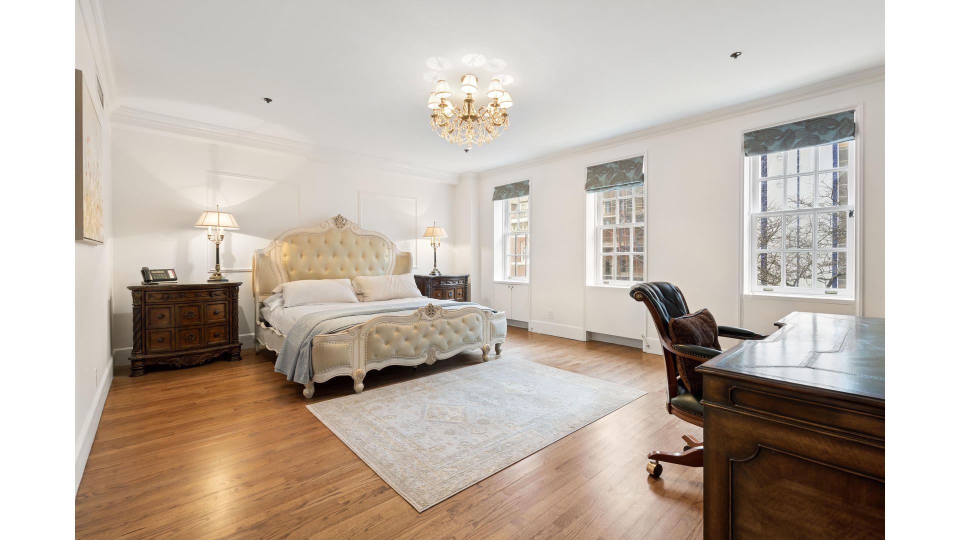 7 E 69TH Street