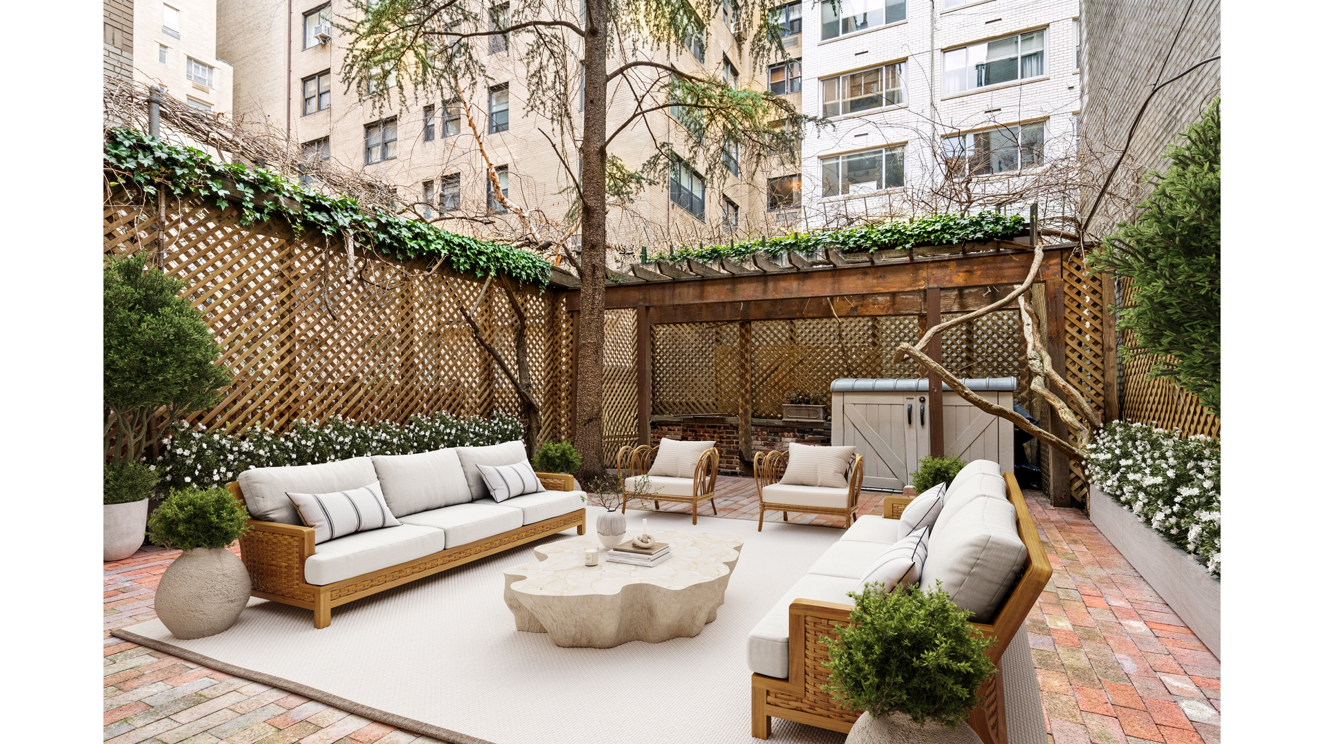 7 E 69TH Street
