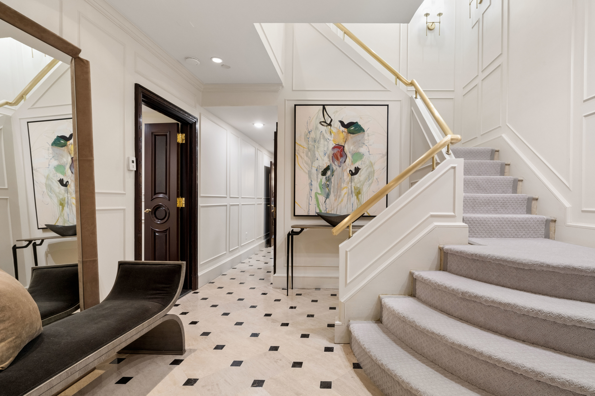7 E 69TH Street