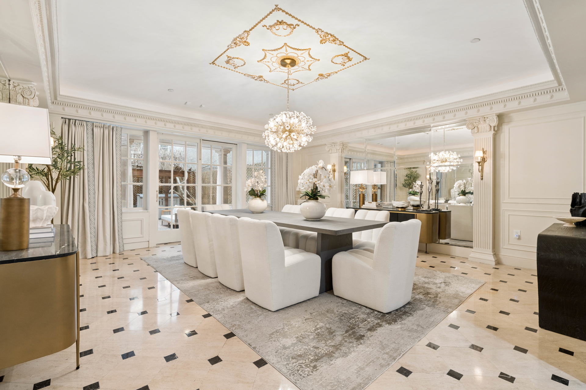 7 E 69TH Street
