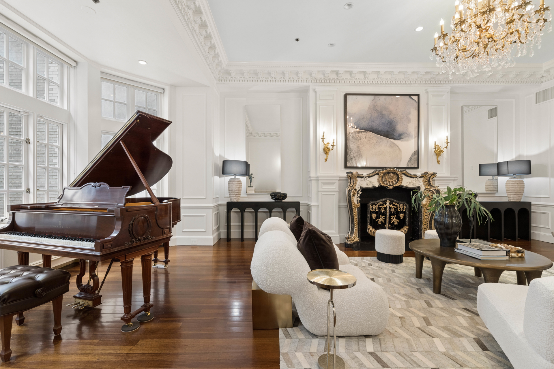7 E 69TH Street