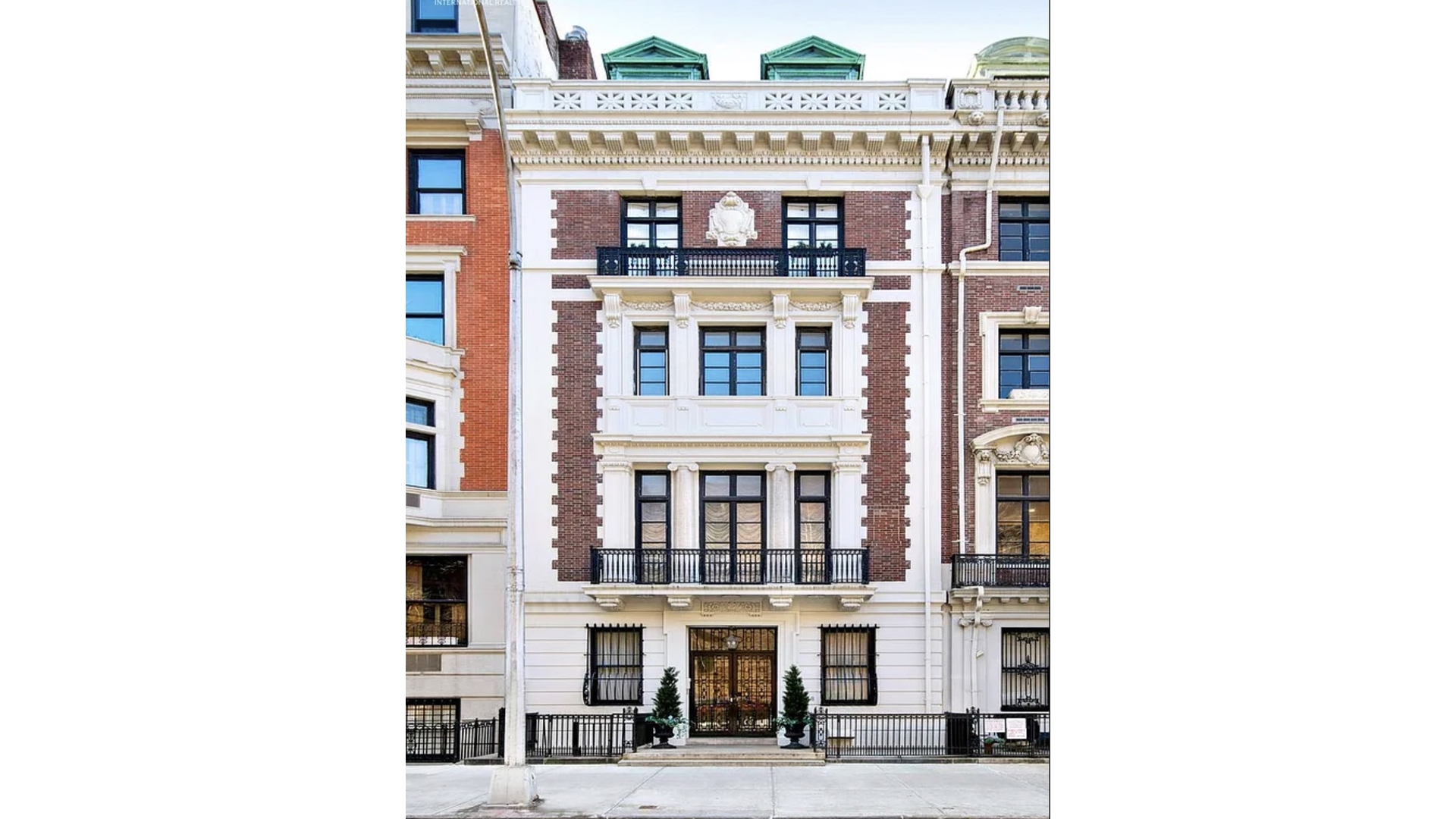 18 W 74TH Street 1