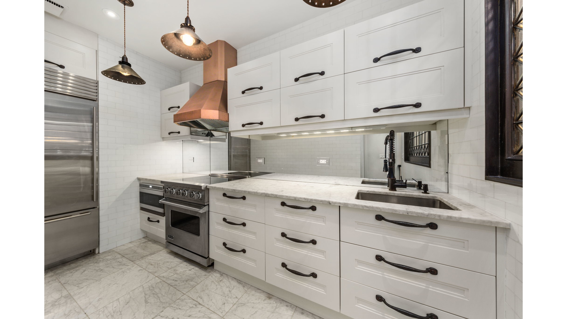 18 W 74TH Street 1