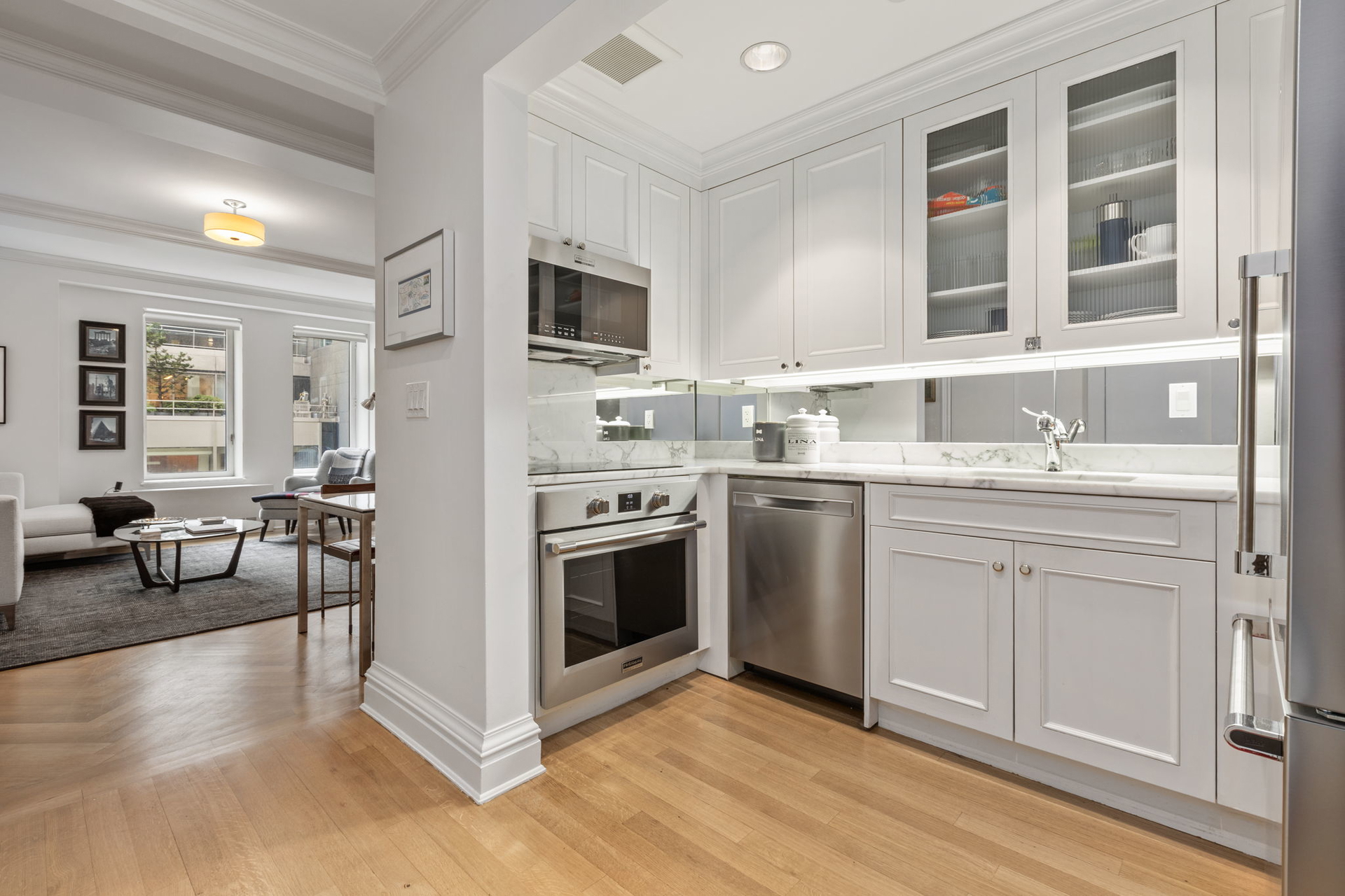 502 PARK Avenue 14F