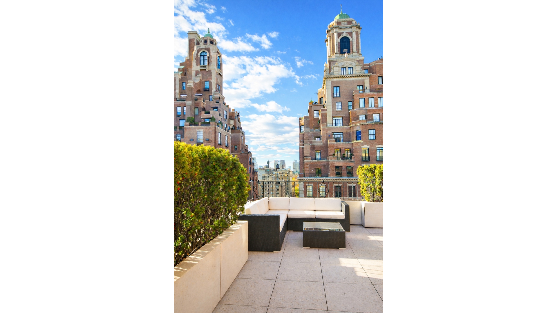 785 PARK Avenue 17BC