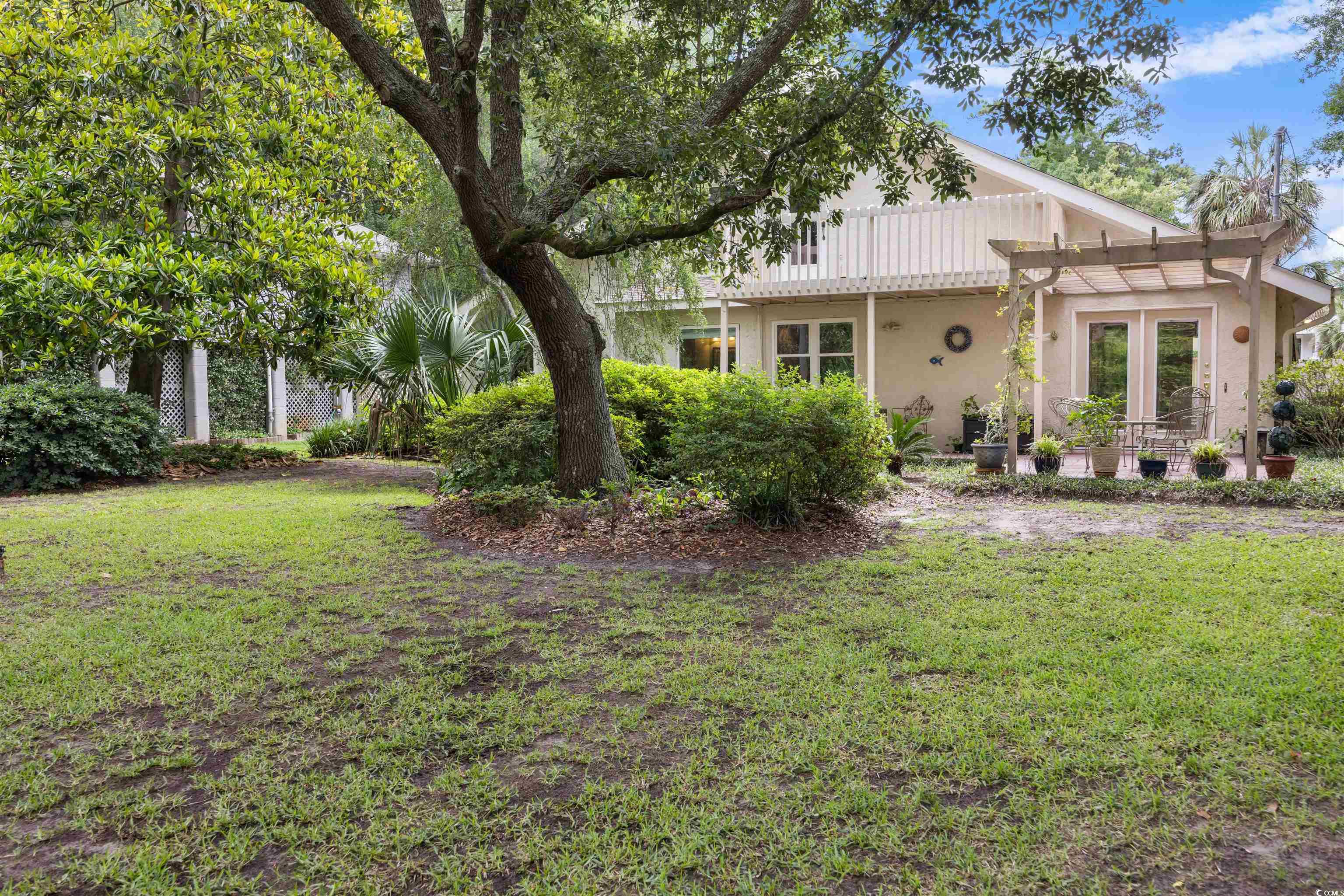 371 Lakeshore Dr.