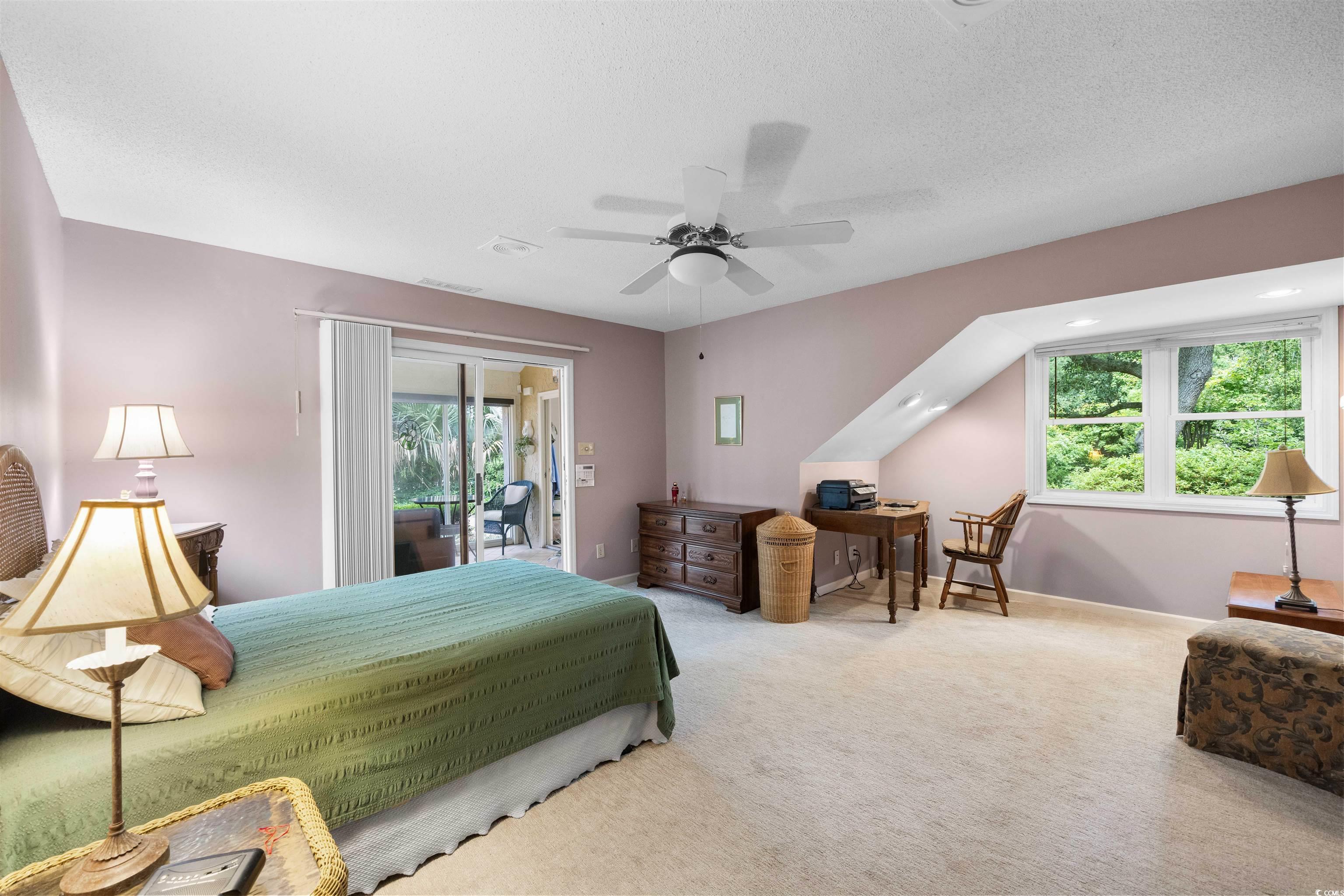 371 Lakeshore Dr.