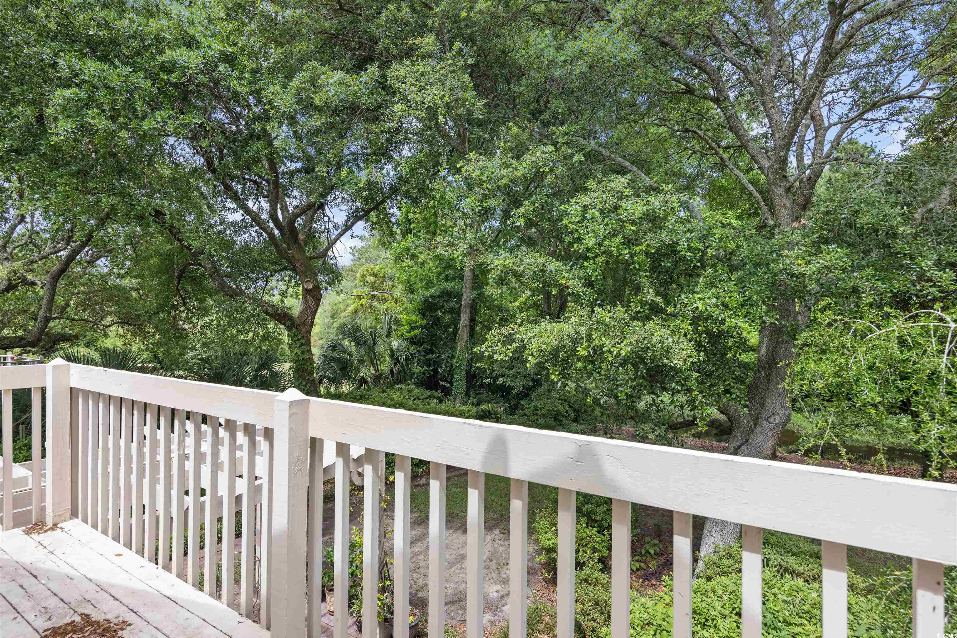 371 Lakeshore Dr.