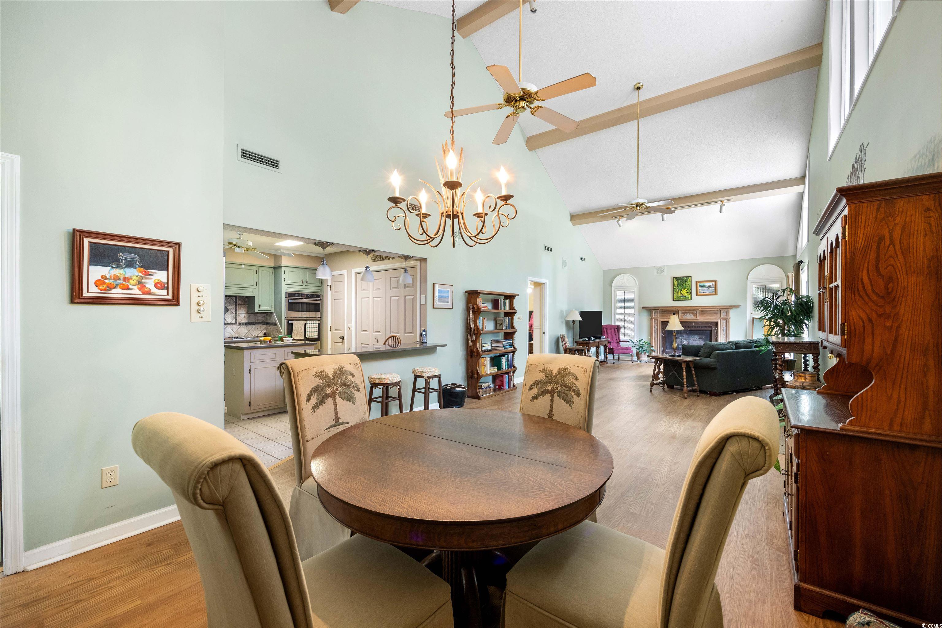 371 Lakeshore Dr.