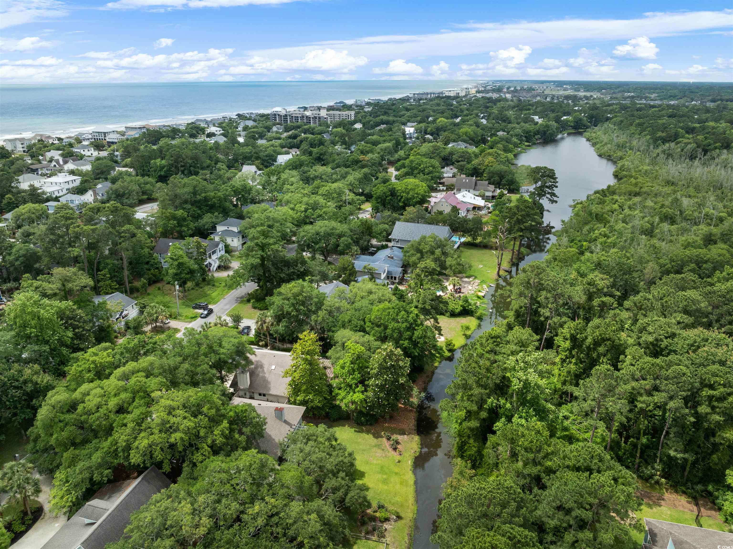 371 Lakeshore Dr.
