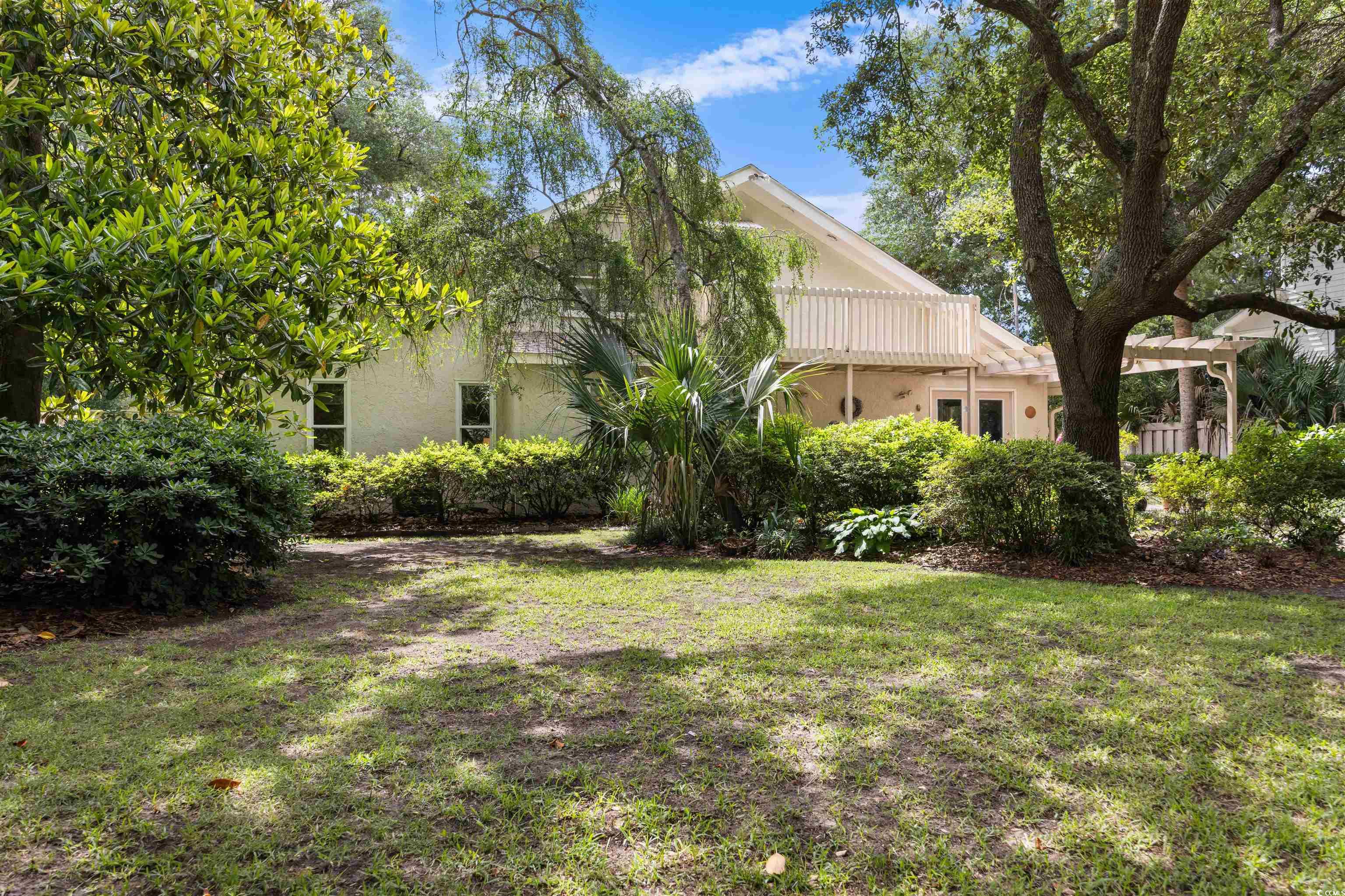 371 Lakeshore Dr.