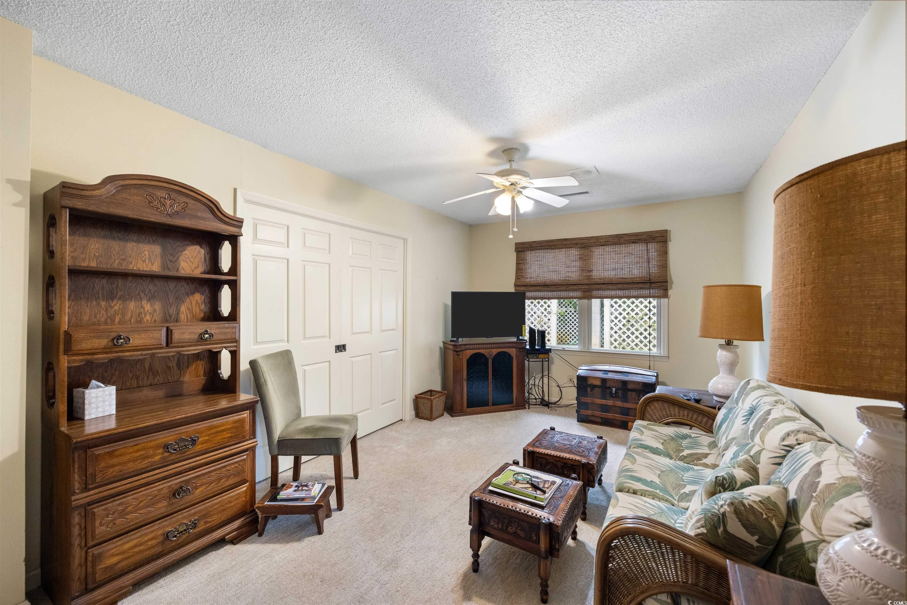 371 Lakeshore Dr.
