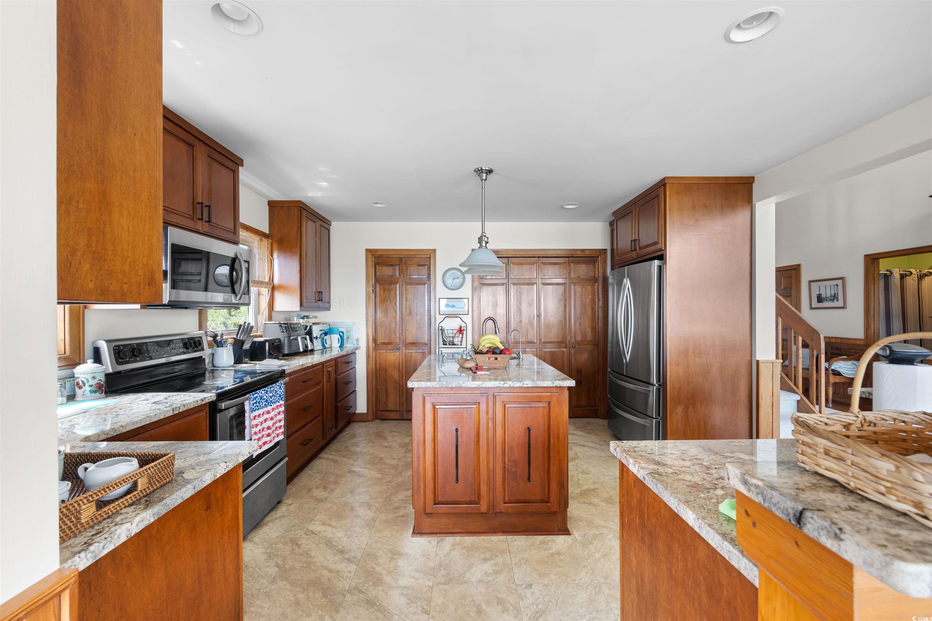 916 Parker Dr.
