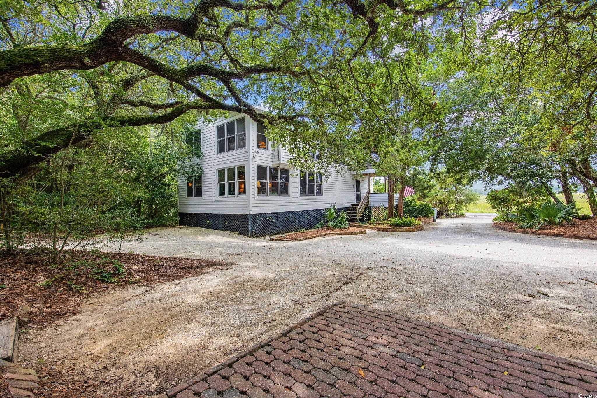 496 Myrtle Ave.