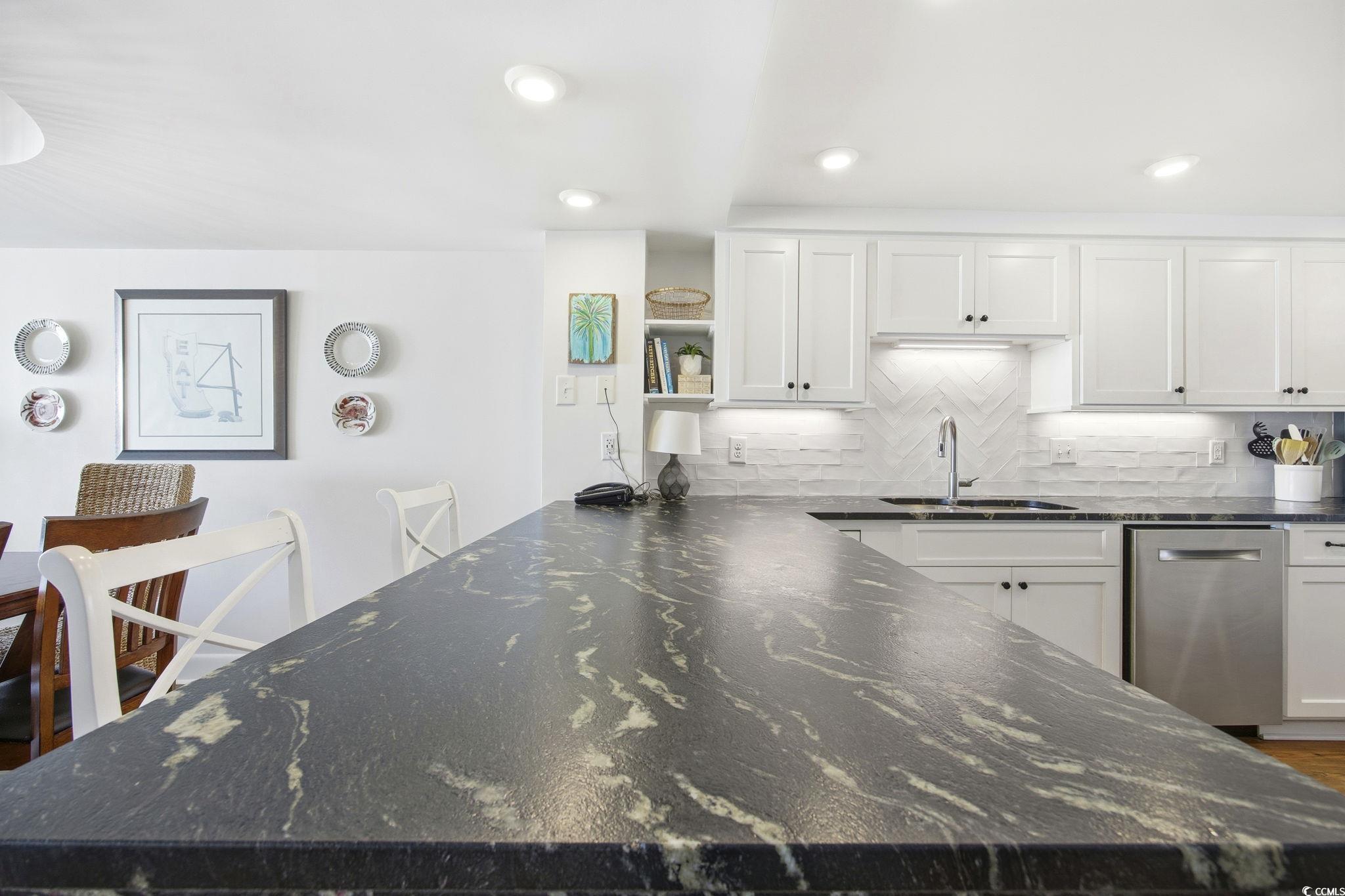 645 Retreat Beach Circle Unit: A-2-E