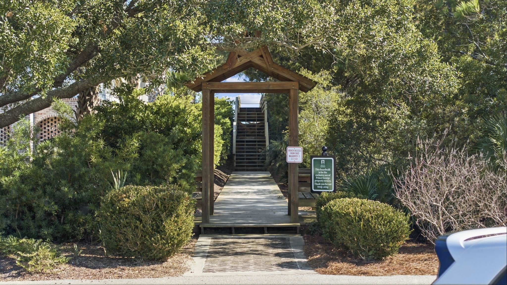 3160 Vanderbilt Blvd.