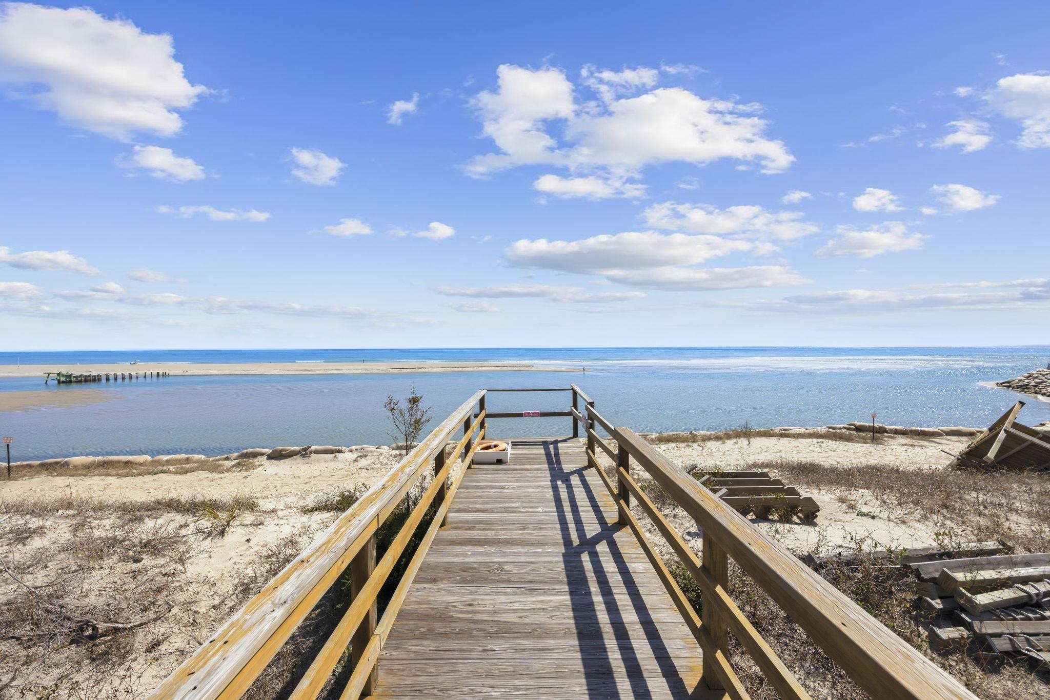 2862 Vanderbilt Blvd.